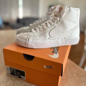 Nike Blazer Mid ‘77
